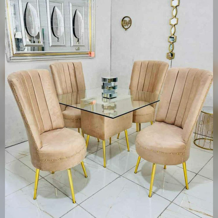 Comedor tapizado beige 4 silla pata de metal dorado