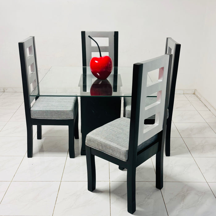 Comedor escalerita 4 silla tope cristal madera color negro / blanco