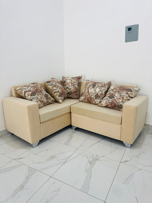 Mueble En L de 3 asientos con 5 almohadones