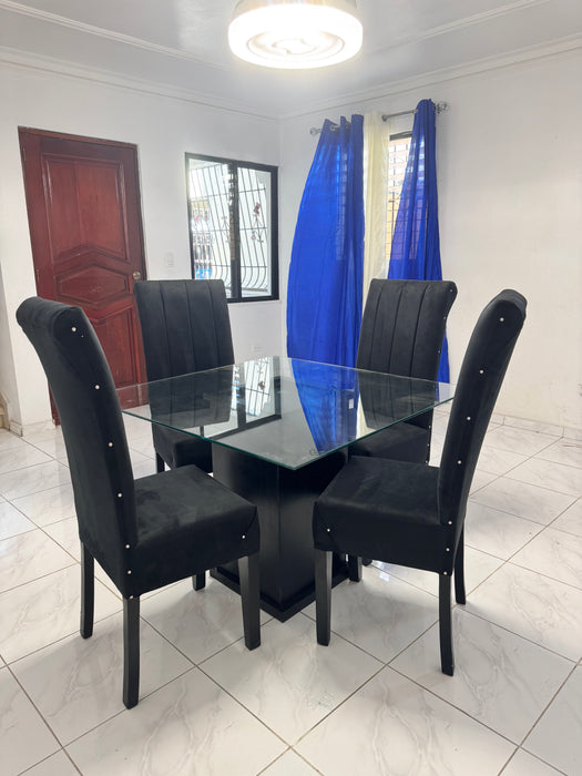 Comedor 4 silla tapizado negro rallado
