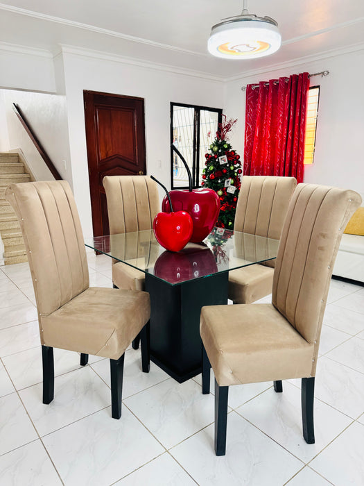 COMEDOR 4 SILLA TAPIZADO RALLADO CREMA