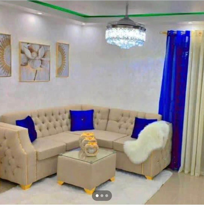 MUEBLE EN L DE 5 ASIENTOS, CAPITONEADO BEIGE