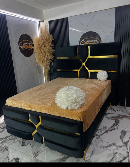 ESPALDAR NEGRO CON ACCESORIOS DE PLAQUITAS DORADAS